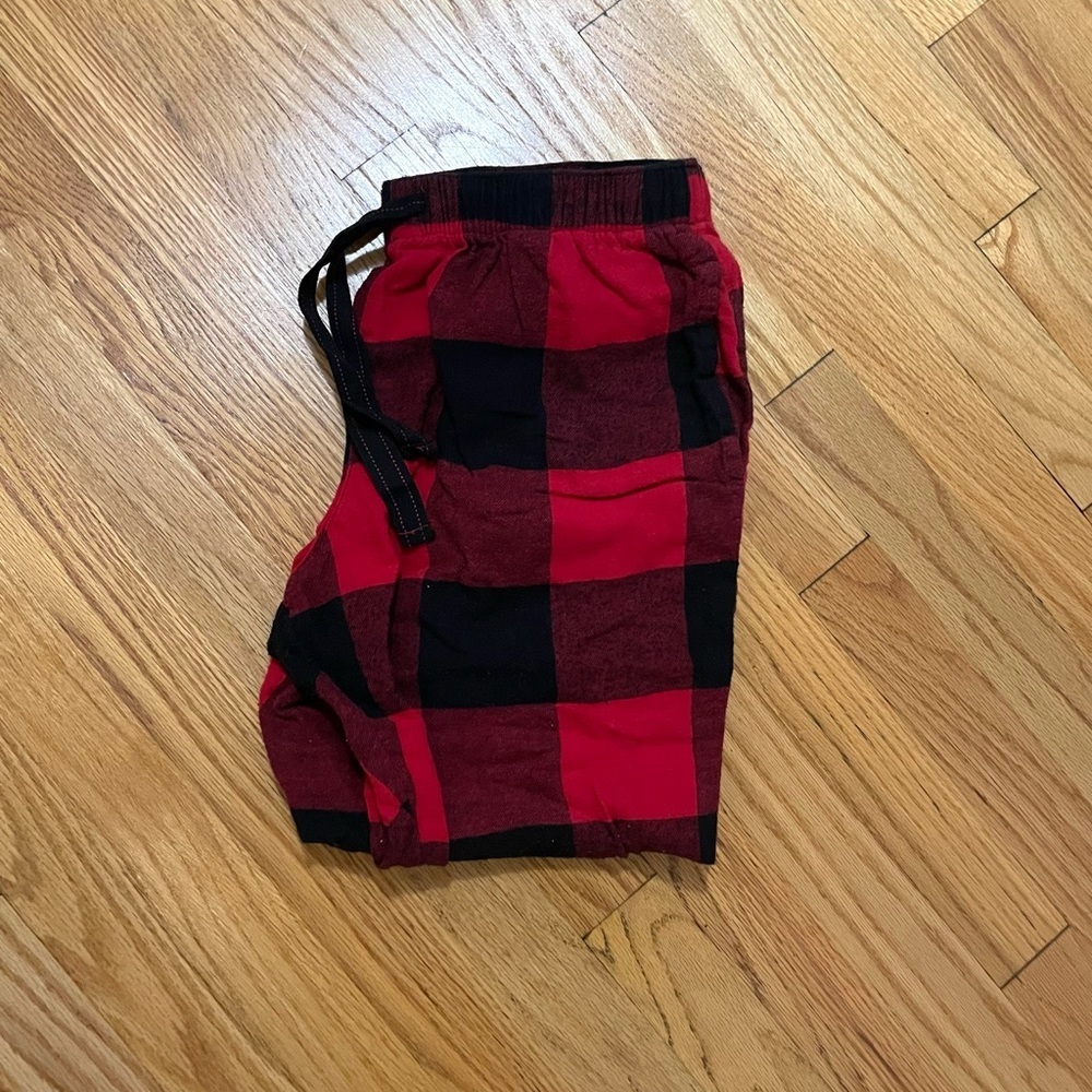 Old Navy Red and Black Plaid Holiday Christmas Joggers Size S